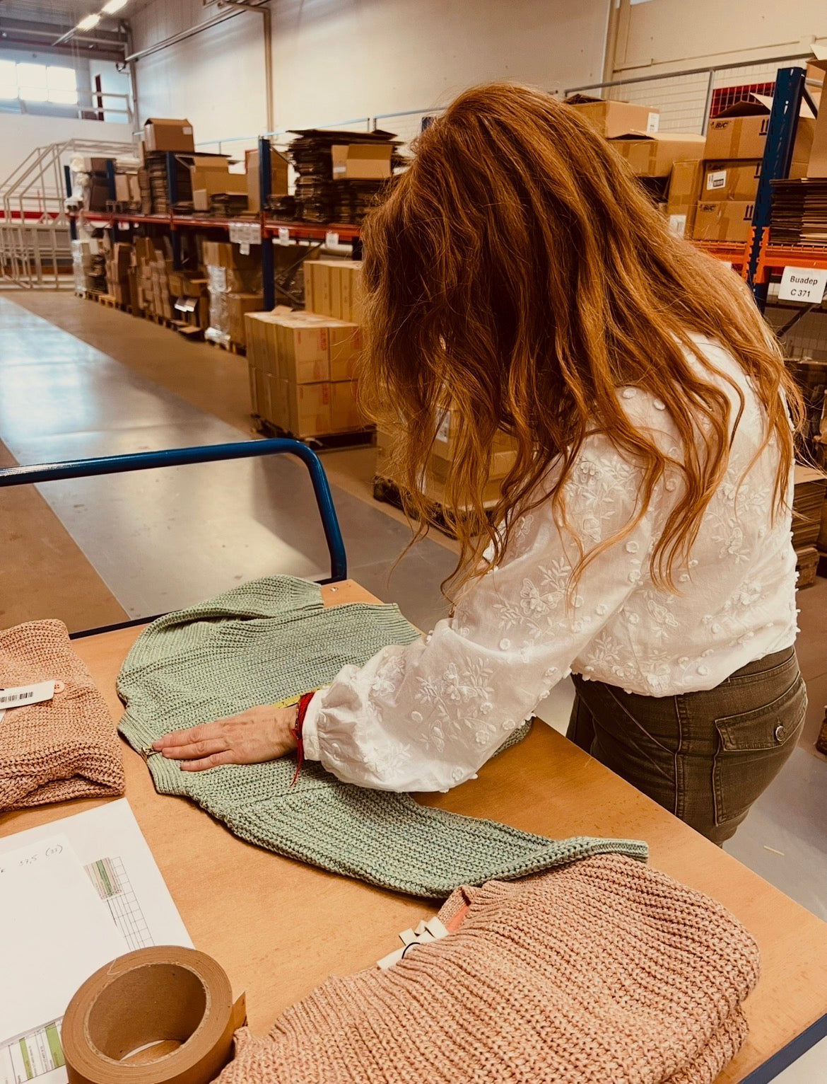 Video laden: Unsere Home Events starten. Himmelsfaden kommt zu euch ins Lieblings-Cafe oder nach Hause. Kindermode - Cappuccino - Community. Shopping 3.0 